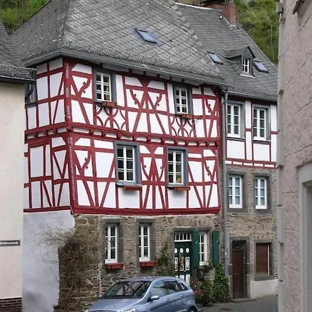 Aussergewoehnliches Scheunen-loft Kehrig